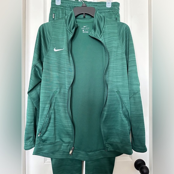 Nike dri-fit two piece set - Picture 4 of 5